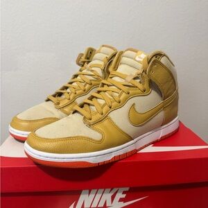 Nike Men's Mustard and Beige High-Top Sneakers